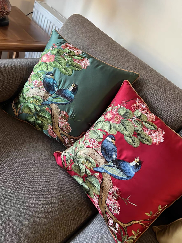 Luxurious Embroidered Silk-lik - Pillow Insert 18X18 avis et prix